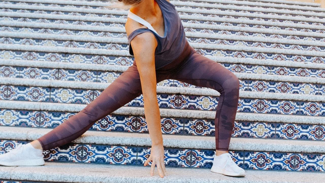 Is stretching really beneficial? If and when you should stretch, according to research.